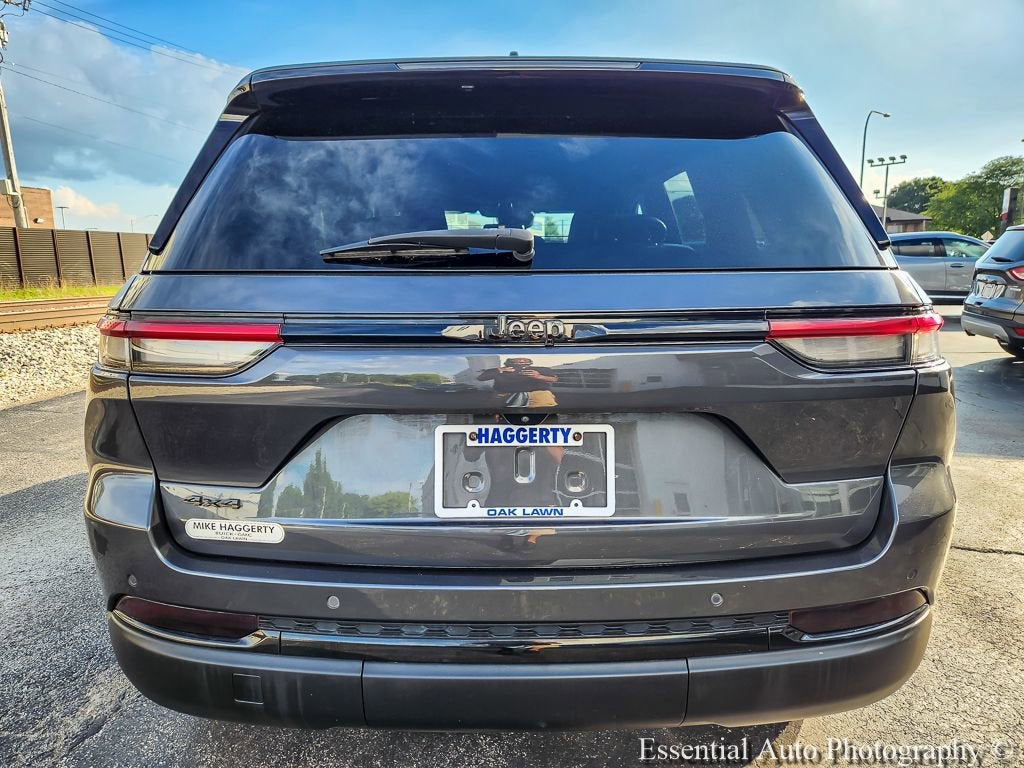 2022 Jeep Grand Cherokee Altitude 4x4