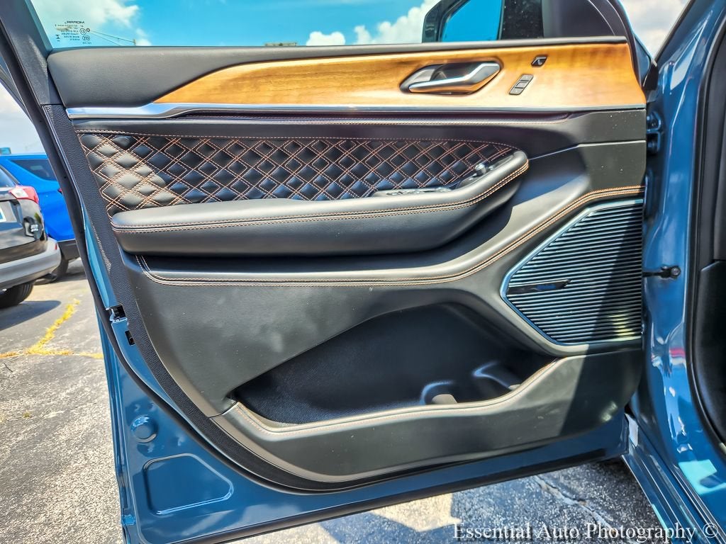 2026 Jeep Grand Cherokee L Summit 4x4
