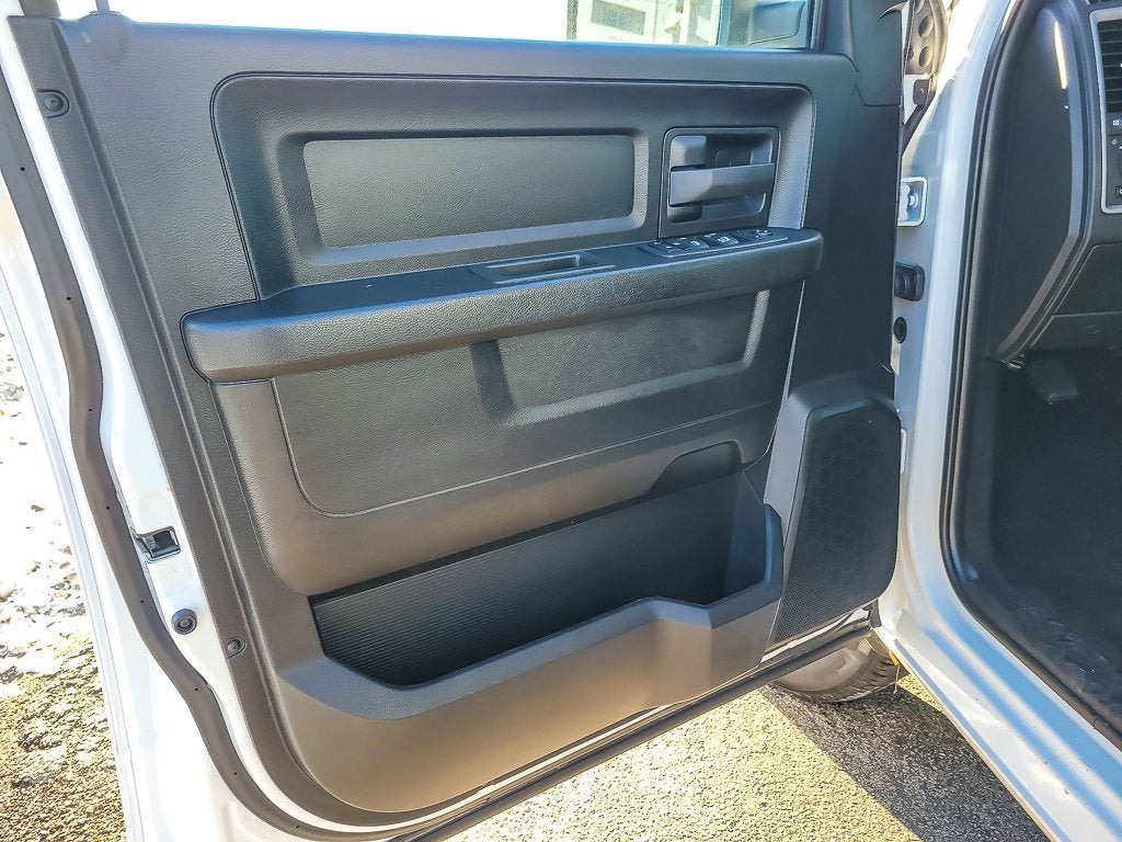 2022 RAM 1500 Classic Tradesman Quad Cab 4x2 6'4" Box