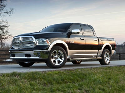 2019 RAM 1500 Classic SLT Crew Cab 4x4 5'7" Box