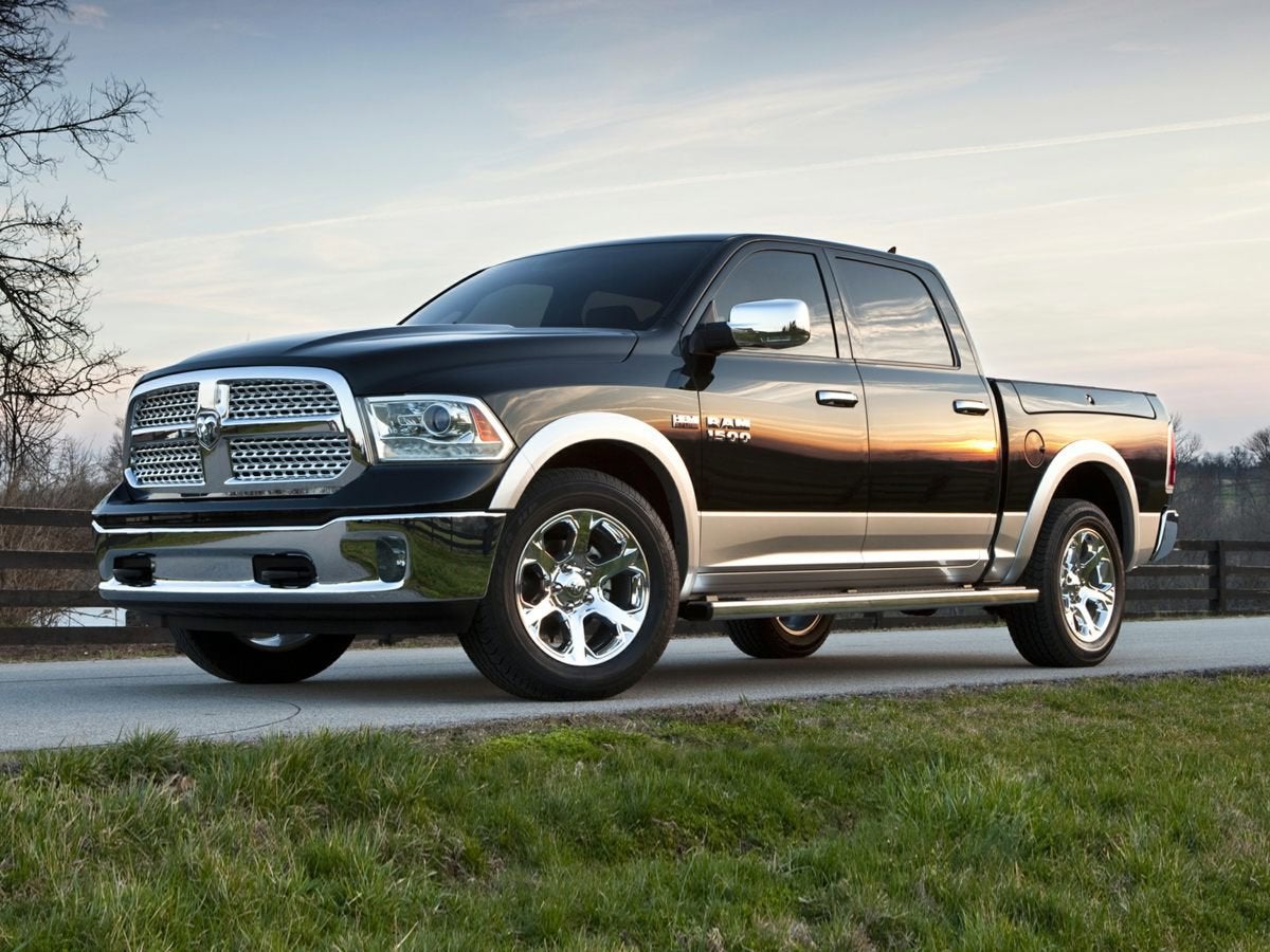 2019 RAM 1500 Classic SLT Crew Cab 4x4 5'7" Box