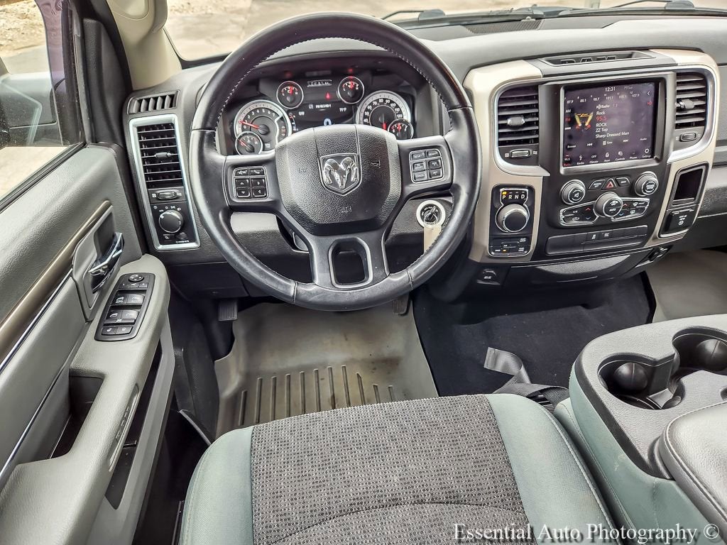 2019 RAM 1500 Classic SLT Crew Cab 4x4 5'7" Box