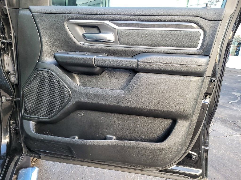 2020 RAM 1500 Big Horn Crew Cab 4x4 5'7" Box