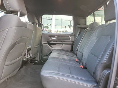 2020 RAM 1500 Big Horn Crew Cab 4x4 5'7" Box