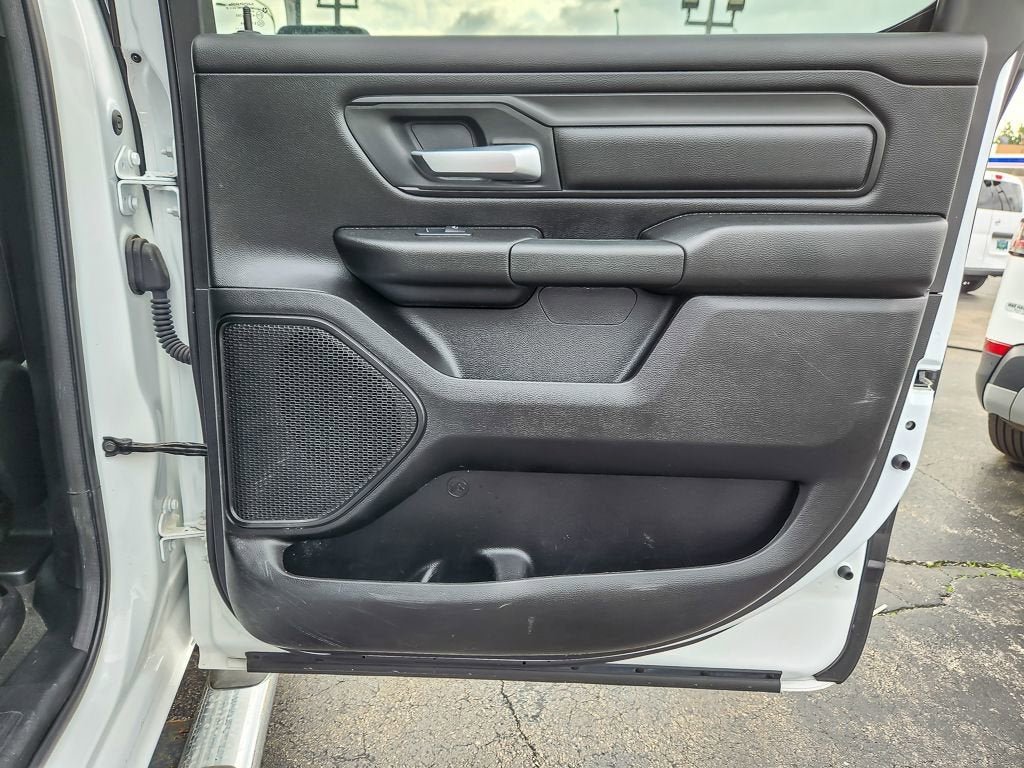 2024 RAM 1500 Tradesman Crew Cab 4x4 5'7" Box