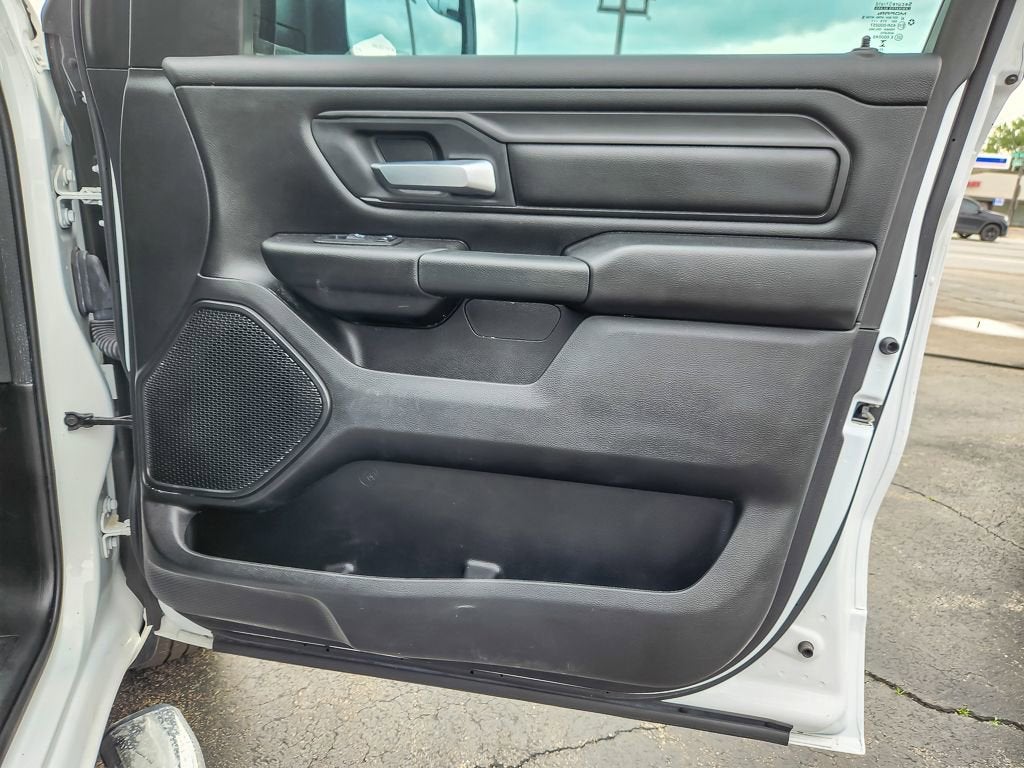 2024 RAM 1500 Tradesman Crew Cab 4x4 5'7" Box