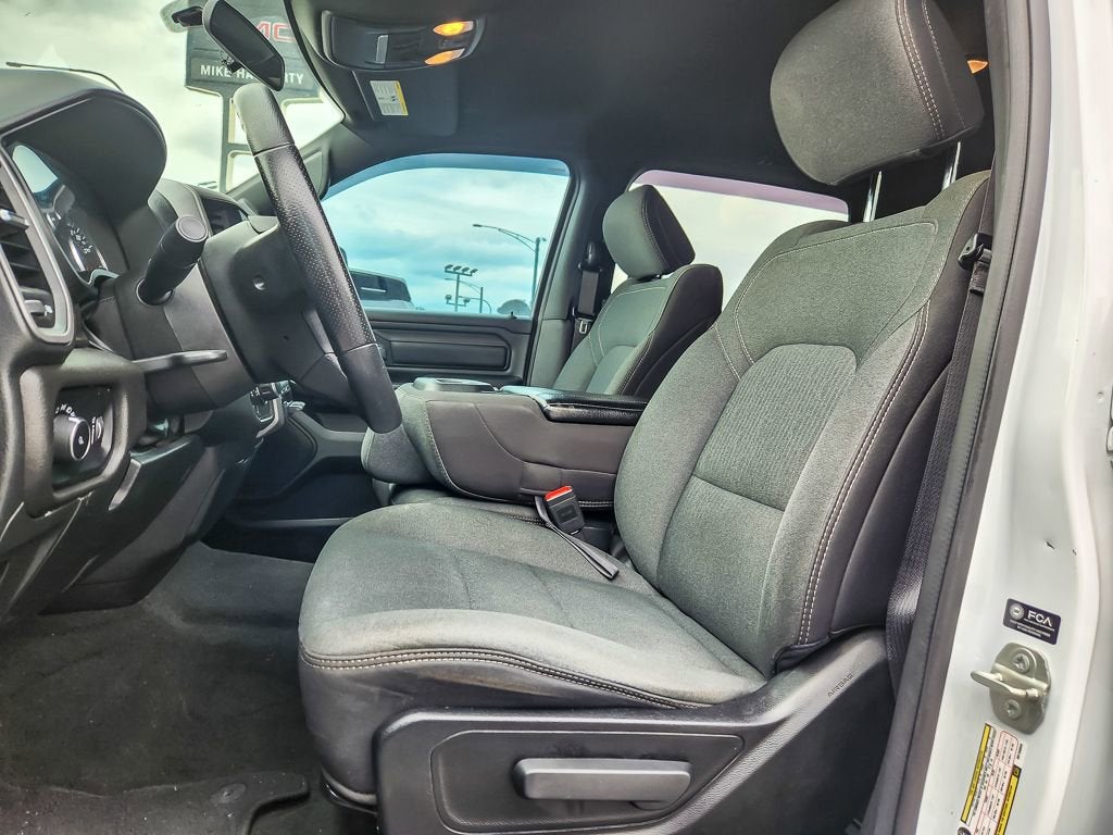 2024 RAM 1500 Tradesman Crew Cab 4x4 5'7" Box