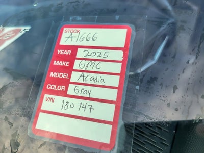 2025 GMC Acadia Elevation