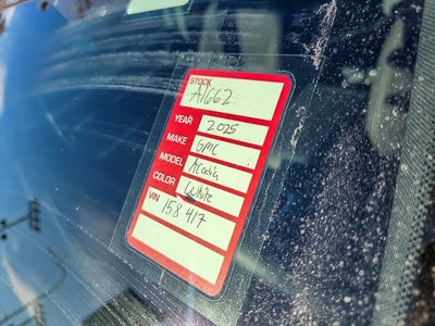 2025 GMC Acadia Elevation