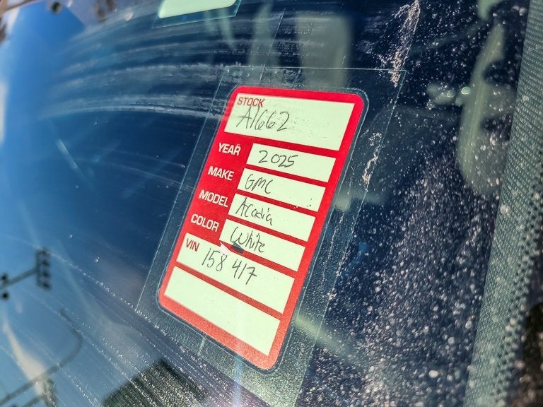 2025 GMC Acadia Elevation