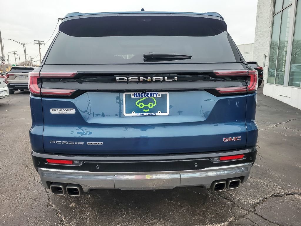 2025 GMC Acadia Denali