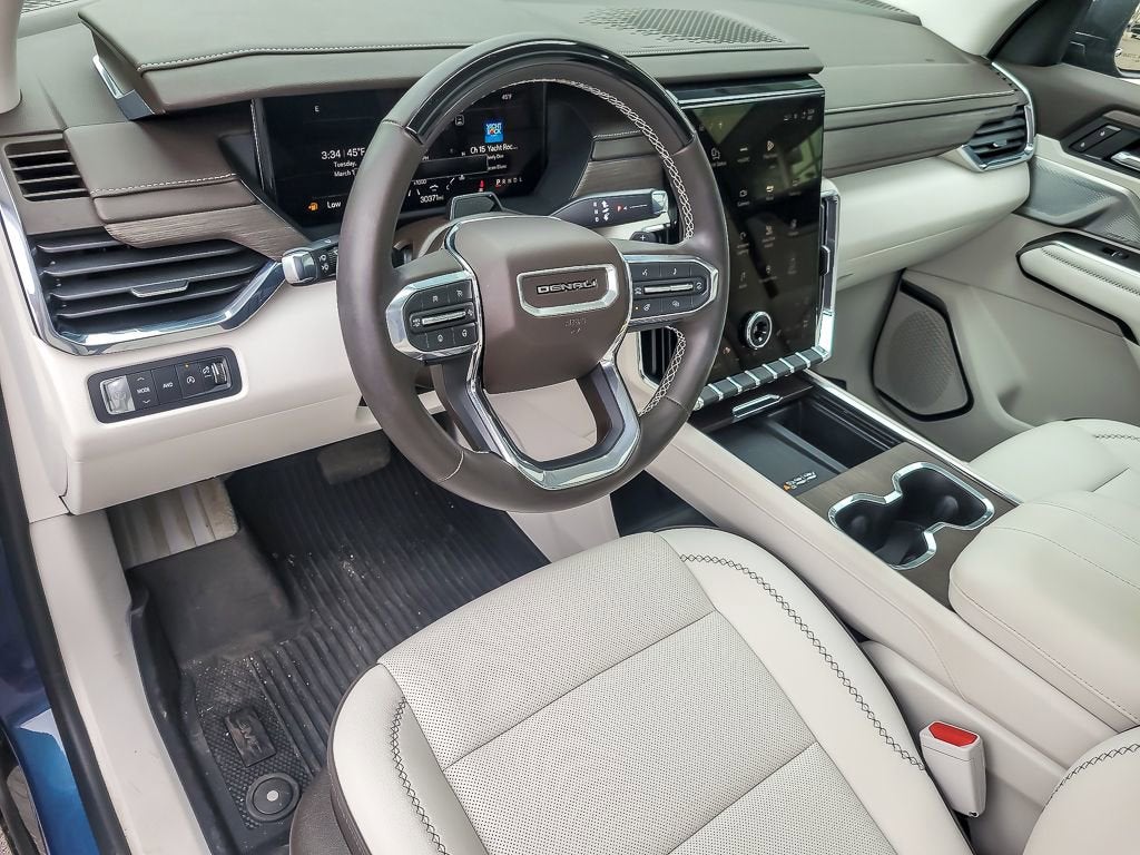 2025 GMC Acadia Denali