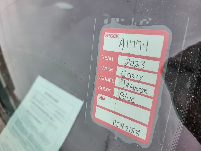 2023 Chevrolet Traverse LT Cloth