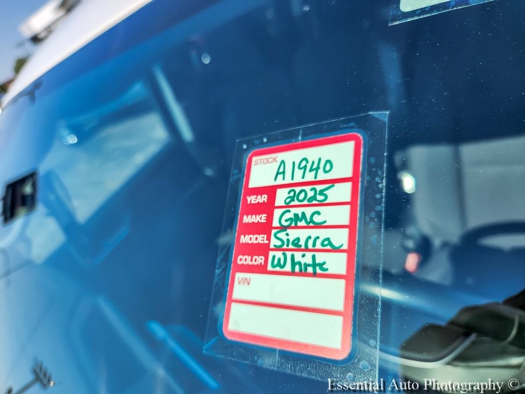 2025 GMC Sierra 1500 Elevation