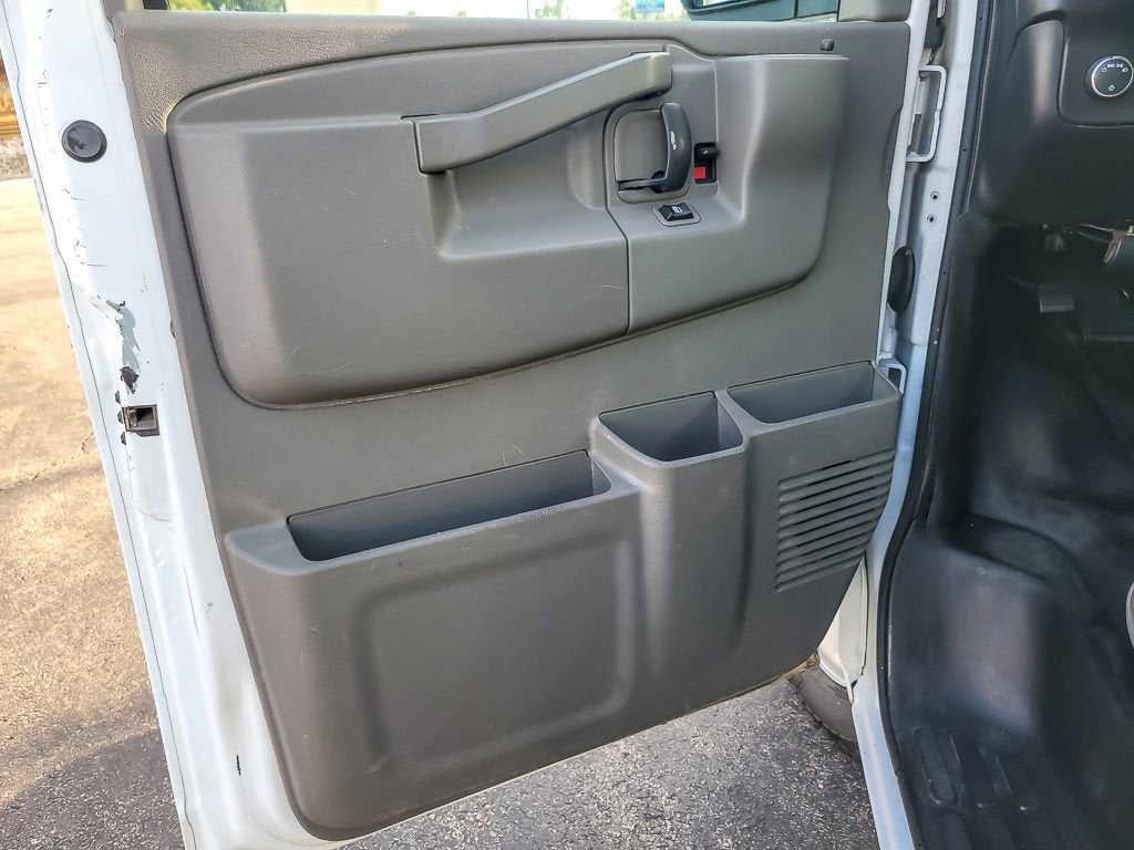 2022 GMC Savana Cargo 2500 Work Van