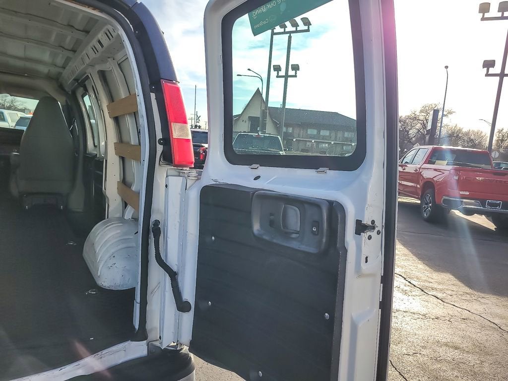 2022 GMC Savana Cargo 2500 Work Van