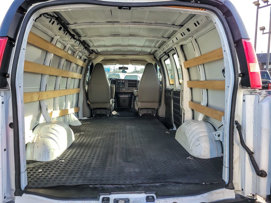 2022 GMC Savana Cargo 2500 Work Van