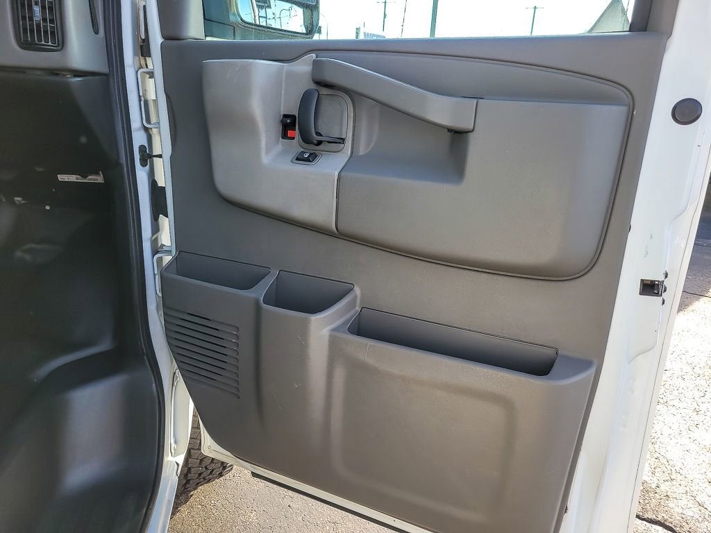 2022 GMC Savana Cargo 2500 Work Van