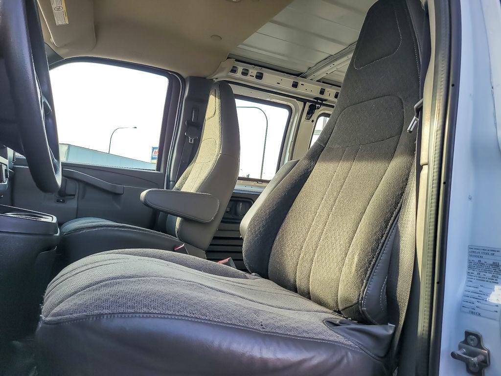 2022 GMC Savana Cargo 2500 Work Van