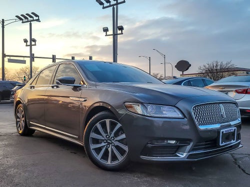 2017 Lincoln Continental Premiere