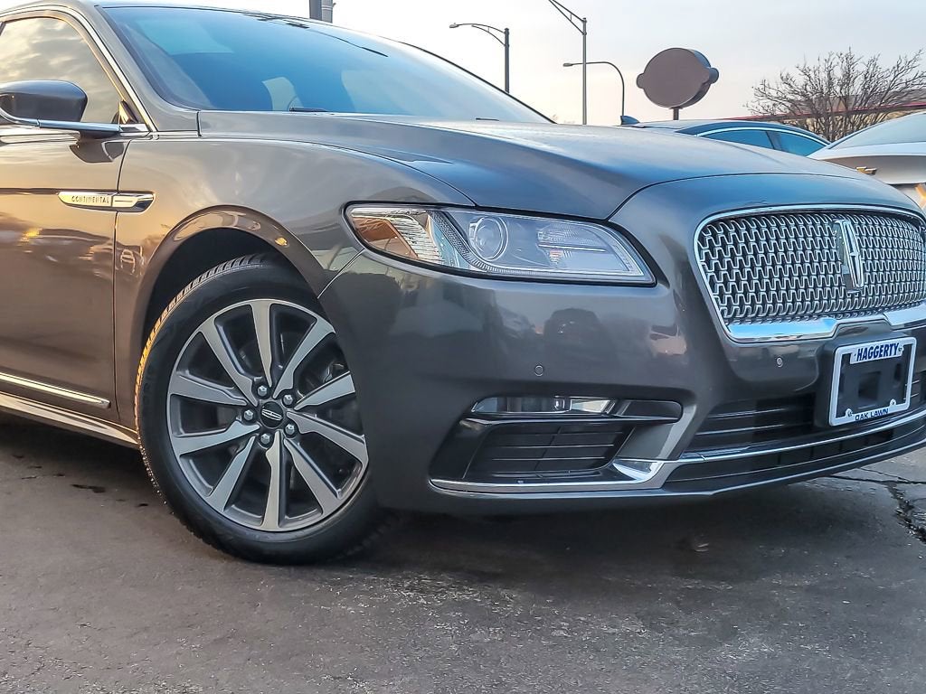 2017 Lincoln Continental Premiere