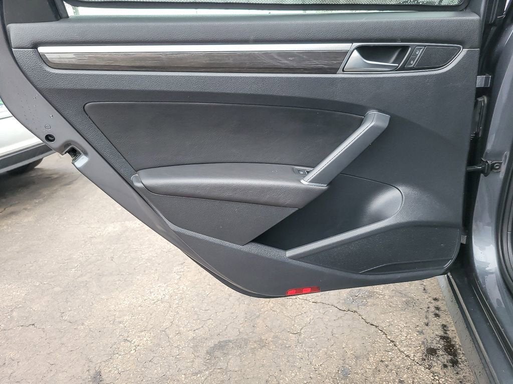 2017 Volkswagen Passat 1.8T SE