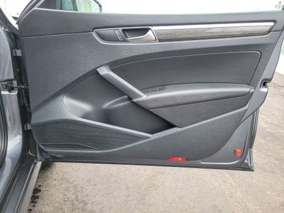 2017 Volkswagen Passat 1.8T SE