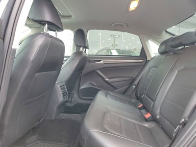 2017 Volkswagen Passat 1.8T SE