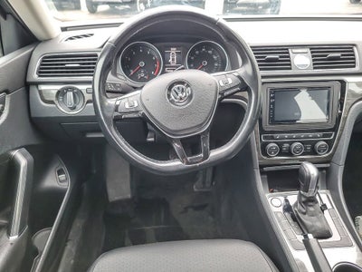 2017 Volkswagen Passat 1.8T SE