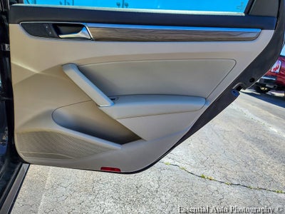2017 Volkswagen Passat 1.8T SE