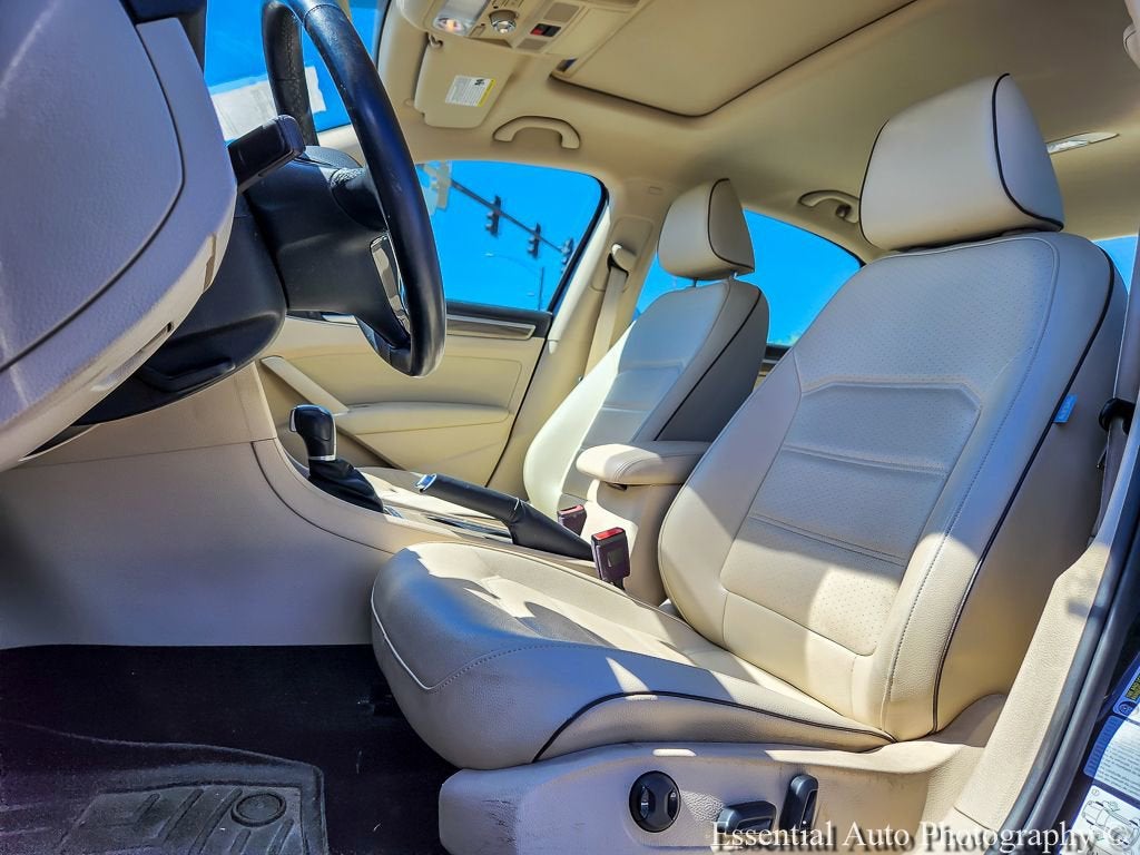 2017 Volkswagen Passat 1.8T SE