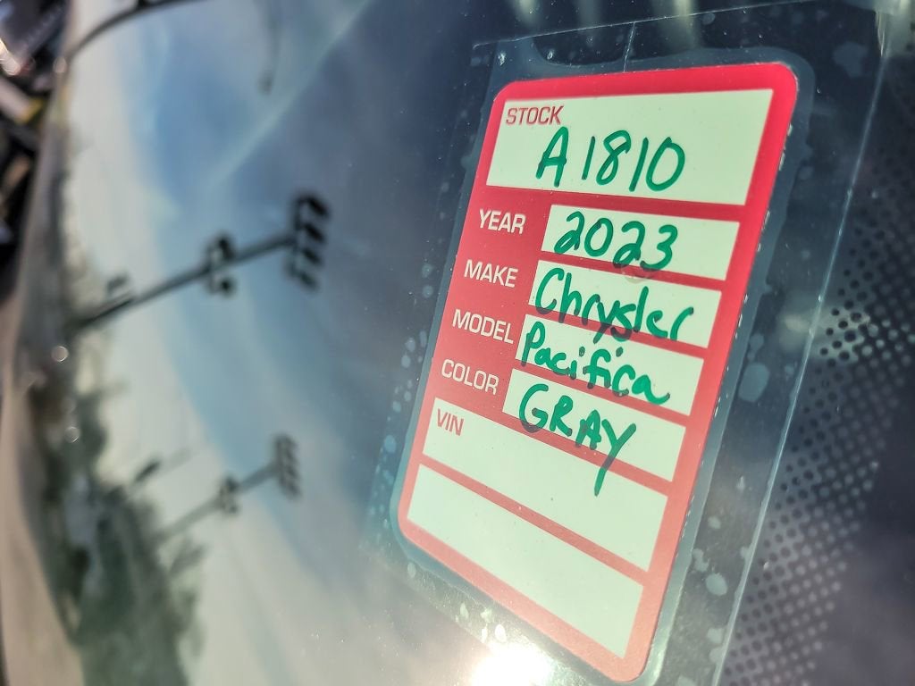 2023 Chrysler Pacifica Limited