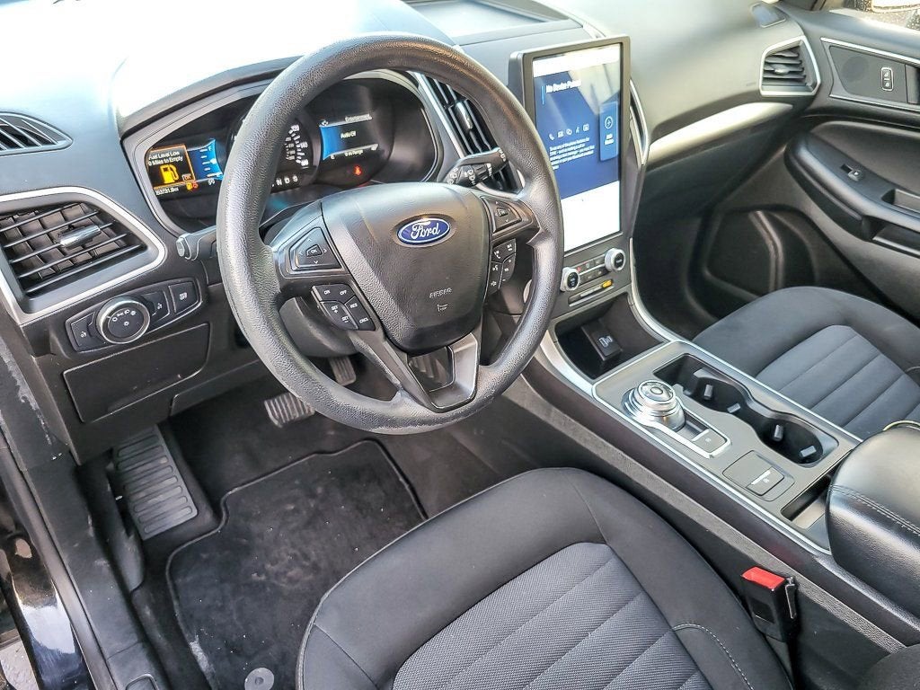 2022 Ford Edge SE