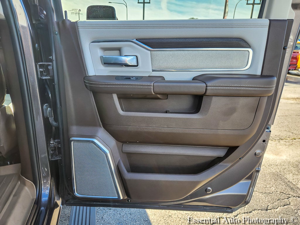 2025 RAM 2500 Laramie Crew Cab 4x4 6'4" Box