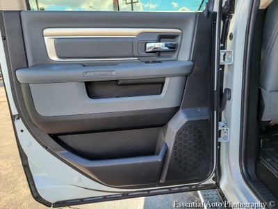 2017 RAM 1500 Big Horn Crew Cab 4x4 5'7" Box