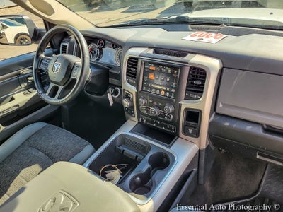 2017 RAM 1500 Big Horn Crew Cab 4x4 5'7" Box