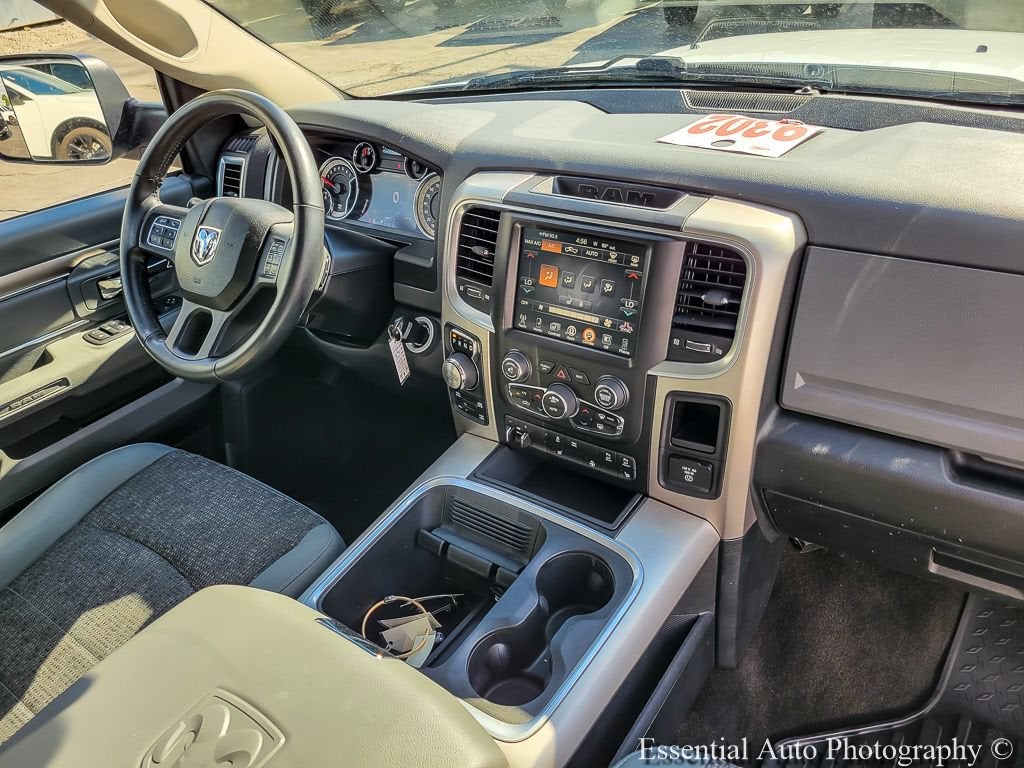 2017 RAM 1500 Big Horn Crew Cab 4x4 5'7" Box