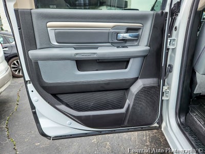 2018 RAM 1500 Big Horn Crew Cab 4x4 5'7" Box