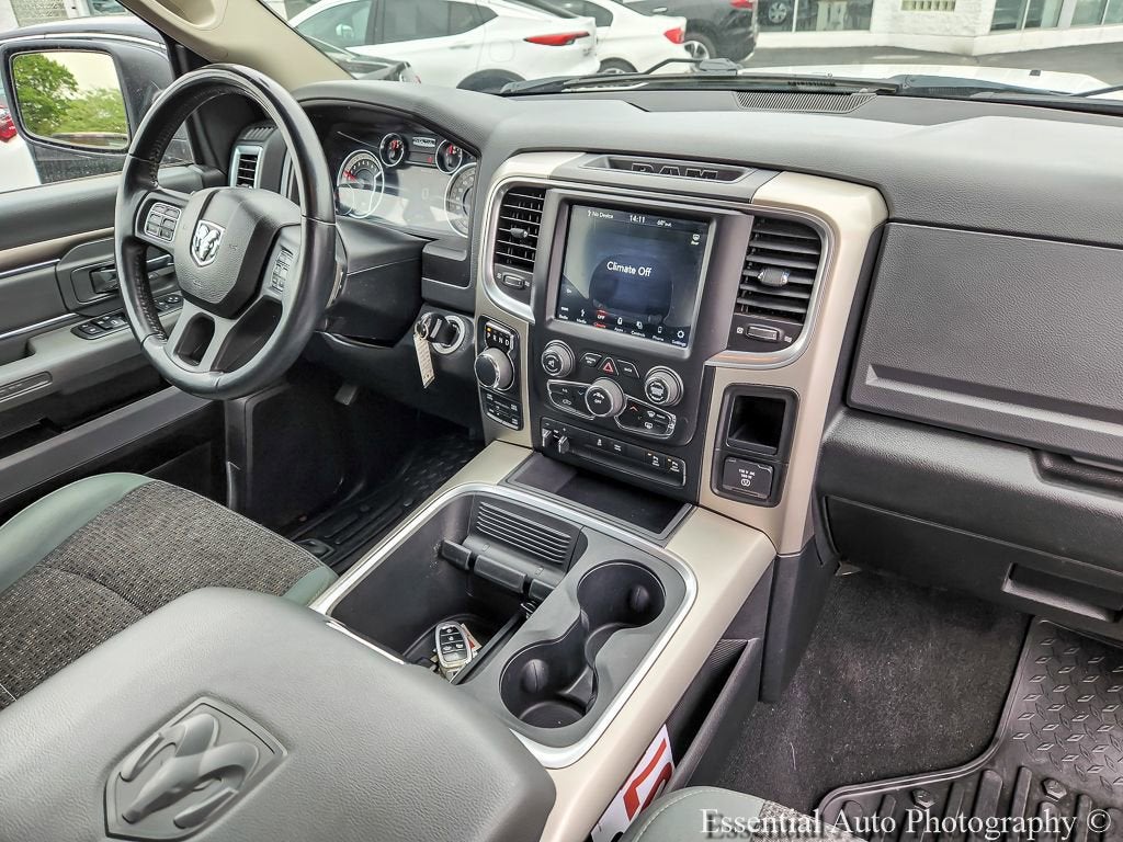 2018 RAM 1500 Big Horn Crew Cab 4x4 5'7" Box