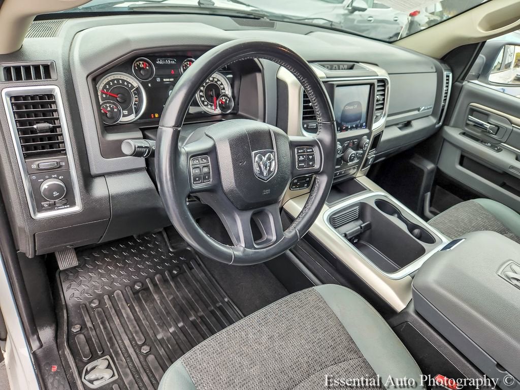 2018 RAM 1500 Big Horn Crew Cab 4x4 5'7" Box