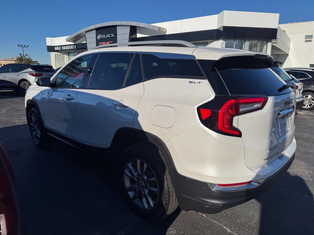 2022 GMC Terrain SLT