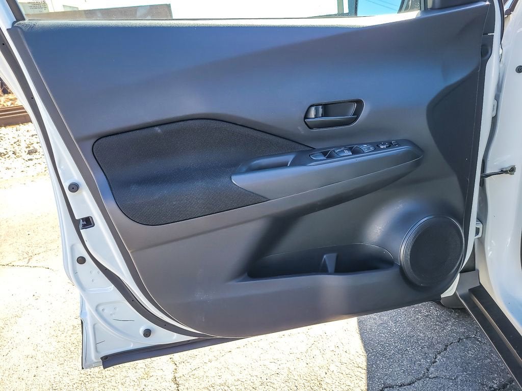 2023 Nissan Kicks S Xtronic CVT