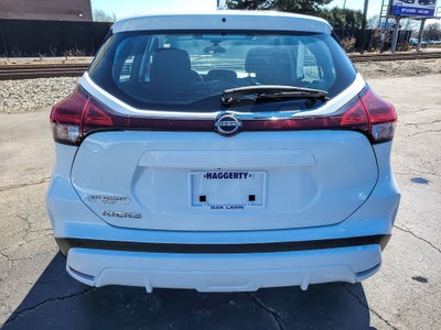 2023 Nissan Kicks S Xtronic CVT