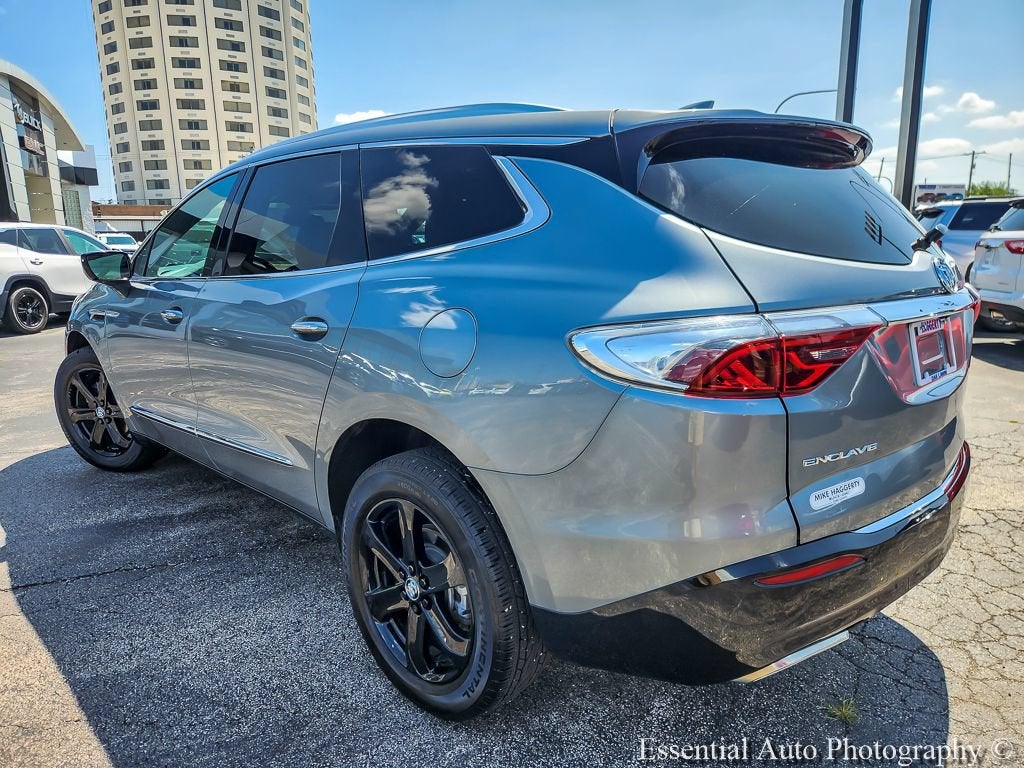 2023 Buick Enclave Essence