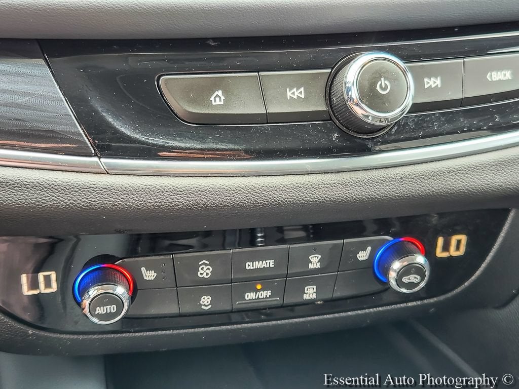 2020 Buick Enclave Essence