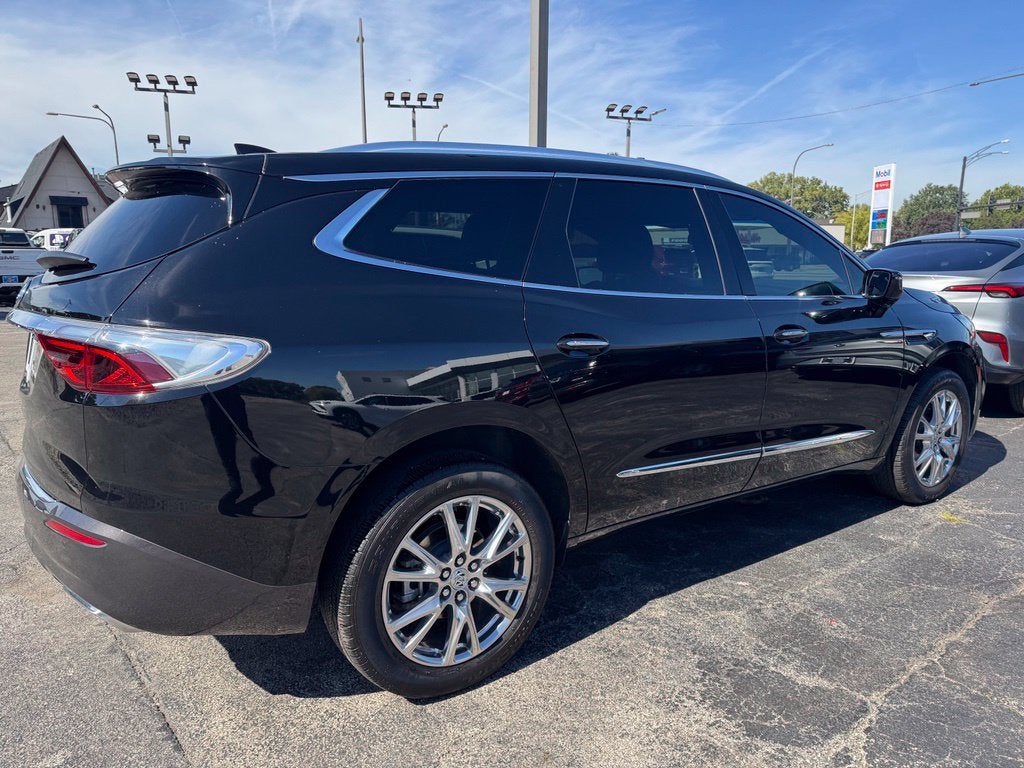 2024 Buick Enclave Essence