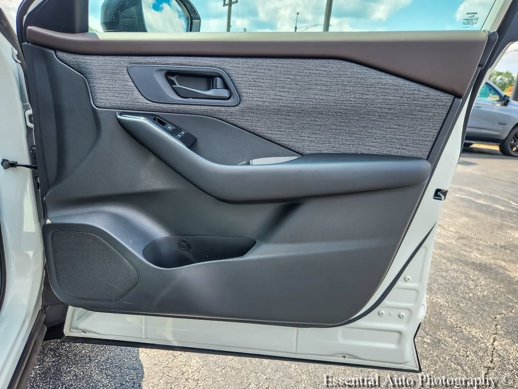 2023 Nissan Rogue S Intelligent AWD