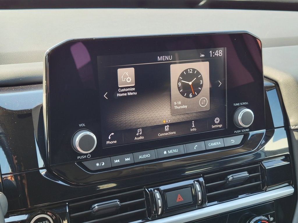 2024 Nissan Pathfinder SV 4WD