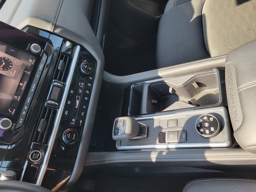 2024 Nissan Pathfinder SV 4WD