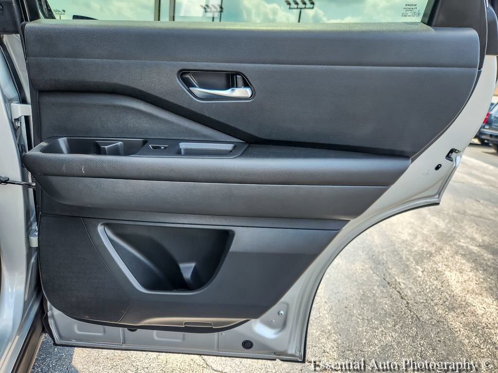2022 Nissan Pathfinder SV 4WD